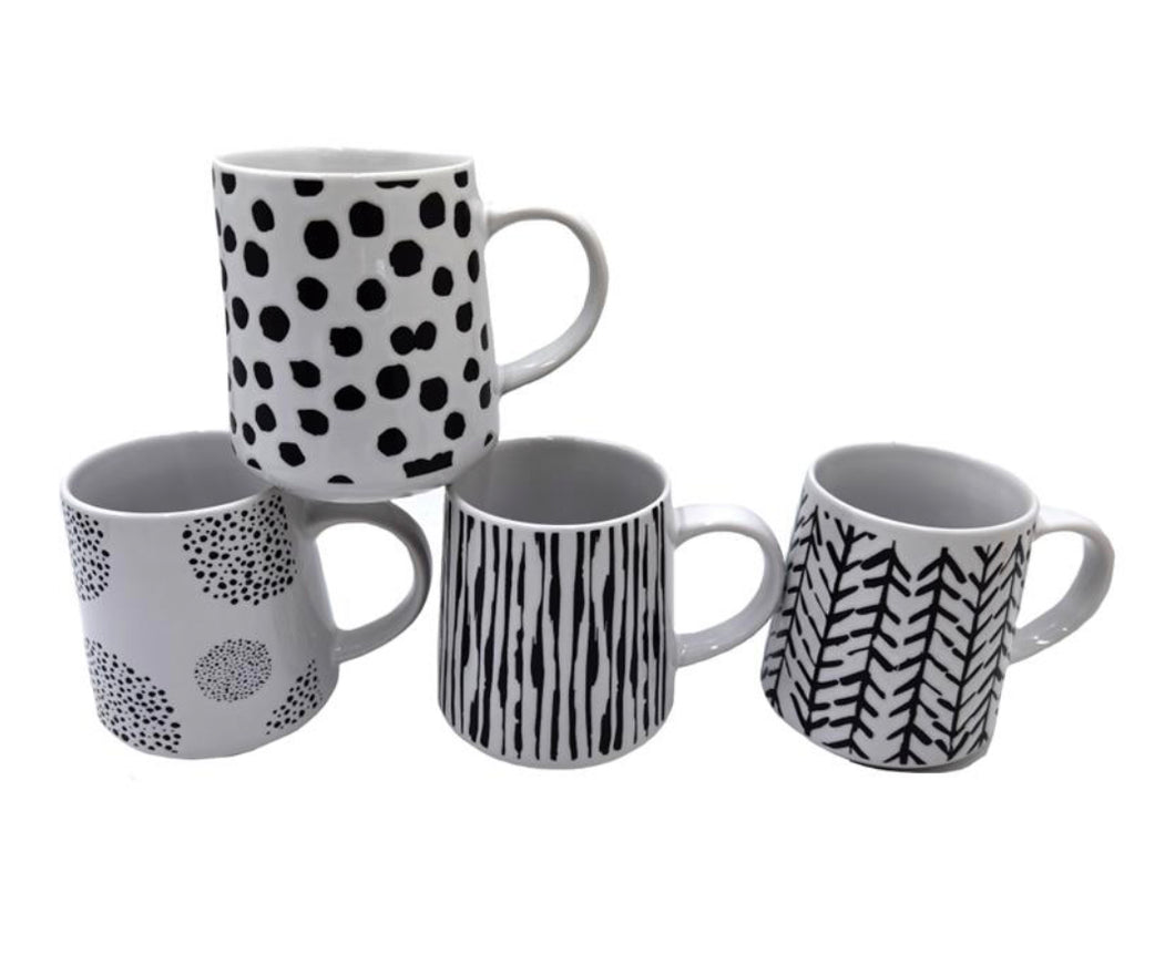 Set of 4 Graphic Mugs